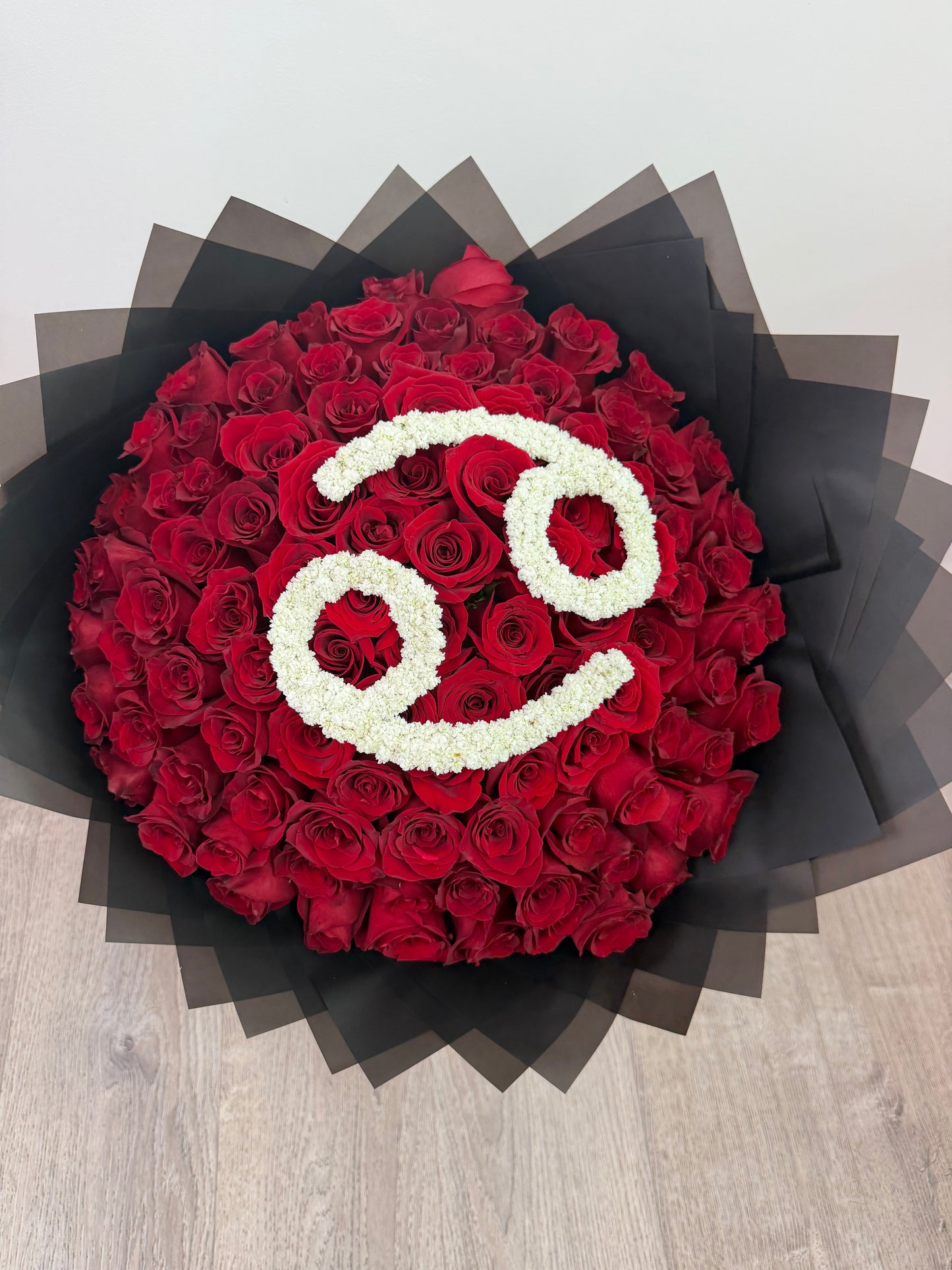 100 roses + zodiac sign