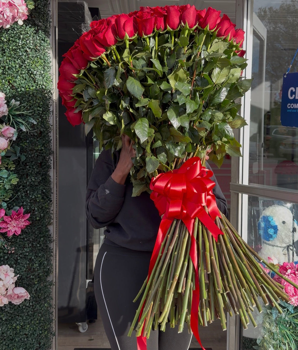 200 EXTRA Long roses